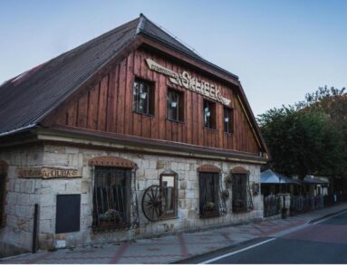 Restaurace Sklípek poblíž apartmánu