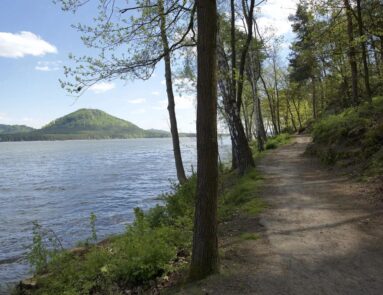 Procházky přírodou a cyklostezky