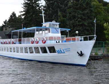 Přístaviště Staré Splavy - plavby po jezeře