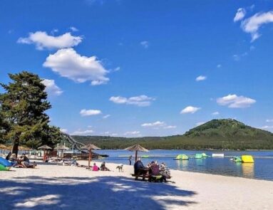 Pláže a aquapark u Máchova jezera
