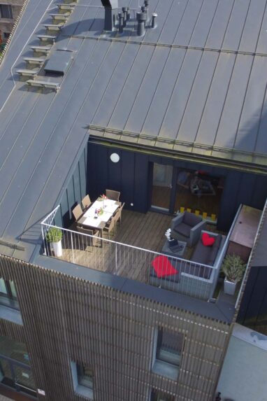 Velkorysá terasa apartmánu